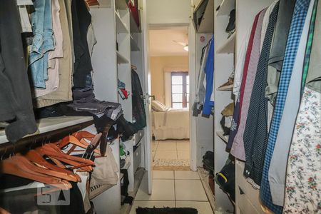 Casa de condomínio à venda com 800m², 5 quartos e 4 vagasQuarto 3 - Suíte / Closet
