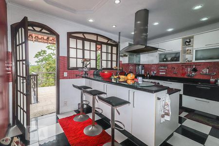 Casa de condomínio à venda com 800m², 5 quartos e 4 vagasCozinha