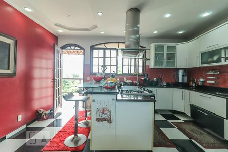 Casa de condomínio à venda com 800m², 5 quartos e 4 vagasCozinha