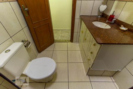 Apartamento à venda com 75m², 2 quartos e 1 vaga Apartamento à venda com 75m², 2 quartos e 1 vagaBanheiro