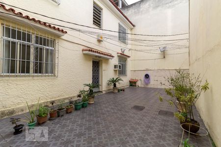 Apartamento à venda com 75m², 2 quartos e 1 vaga Apartamento à venda com 75m², 2 quartos e 1 vagaÁrea comum
