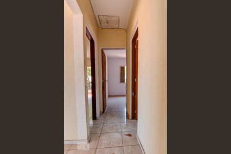 Casa à venda com 300m², 2 quartos e sem vaga Casa à venda com 300m², 2 quartos e sem vagaCorredor