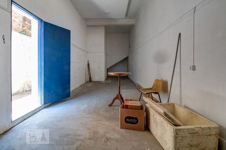 Casa à venda com 300m², 2 quartos e sem vaga Casa à venda com 300m², 2 quartos e sem vagaSalão 1