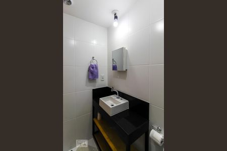 Banheiro de kitnet/studio para alugar com 1 quarto, 31m² em Centro, Guarulhos