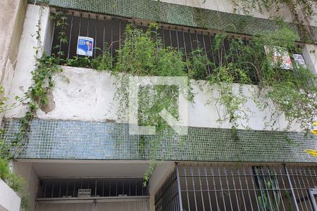 Apartamento à venda com 64m², 2 quartos e 1 vaga Apartamento à venda com 64m², 2 quartos e 1 vagaPlaca