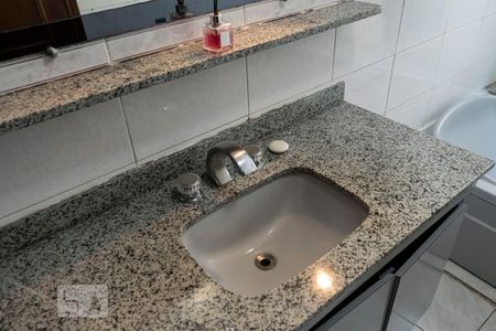Casa à venda com 200m², 3 quartos e 2 vagasQuarto 3 - Suíte/ Banheiro