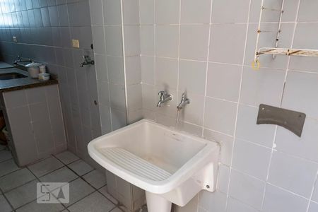 Casa à venda com 200m², 3 quartos e 2 vagasÁrea de serviço