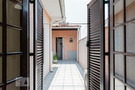 Casa à venda com 200m², 3 quartos e 2 vagasQuarto 2 - Varanda