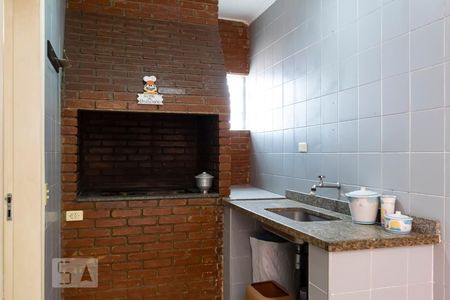 Casa à venda com 200m², 3 quartos e 2 vagasChurrasqueira