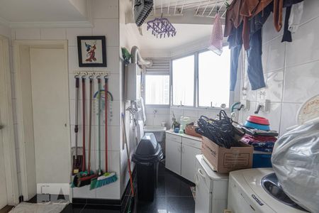 Apartamento à venda com 108m², 3 quartos e 2 vagas Apartamento à venda com 108m², 3 quartos e 2 vagasÁrea de Serviço