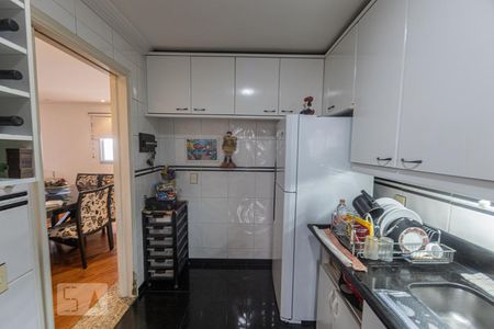 Apartamento à venda com 108m², 3 quartos e 2 vagas Apartamento à venda com 108m², 3 quartos e 2 vagasCozinha