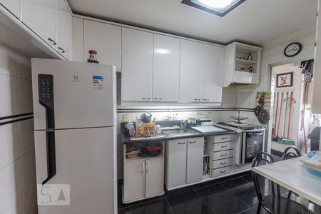 Apartamento à venda com 108m², 3 quartos e 2 vagas Apartamento à venda com 108m², 3 quartos e 2 vagasCozinha
