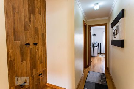 Casa à venda com 320m², 4 quartos e 4 vagasCorredor