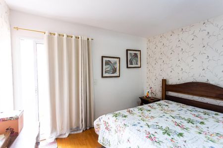 Casa à venda com 320m², 4 quartos e 4 vagasSuite 