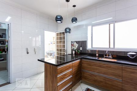 Casa à venda com 320m², 4 quartos e 4 vagasCozinha