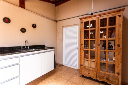 Casa à venda com 320m², 4 quartos e 4 vagasChurrasqueira