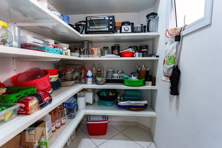 Casa à venda com 320m², 4 quartos e 4 vagasDispensa