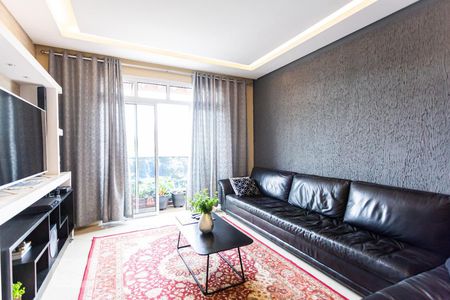 Casa à venda com 320m², 4 quartos e 4 vagasSala