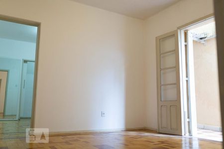 Sala de apartamento para alugar com 1 quarto, 55m² em Centro Histórico, Porto Alegre
