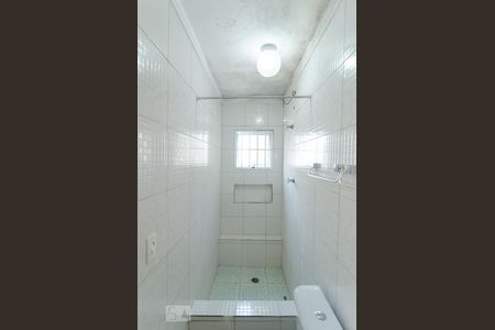 Casa à venda com 200m², 6 quartos e 3 vagas Casa à venda com 200m², 6 quartos e 3 vagasBanheiro Edícula