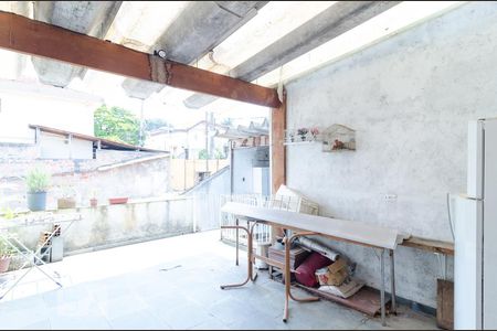 Casa à venda com 200m², 6 quartos e 3 vagas Casa à venda com 200m², 6 quartos e 3 vagasChurrasqueira