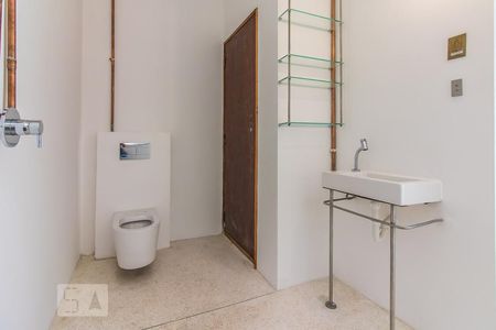 Piso 1 - Banheiro de apartamento para alugar com 1 quarto, 170m² em Vila Buarque, São Paulo