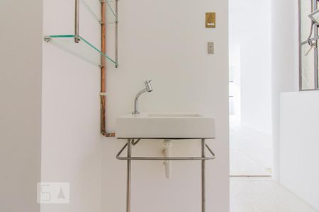 Piso 1 - Banheiro de apartamento para alugar com 1 quarto, 170m² em Vila Buarque, São Paulo