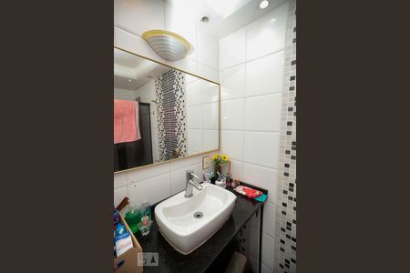 Apartamento à venda com 120m², 3 quartos e sem vaga Apartamento à venda com 120m², 3 quartos e sem vagaBanheiro do Corredor