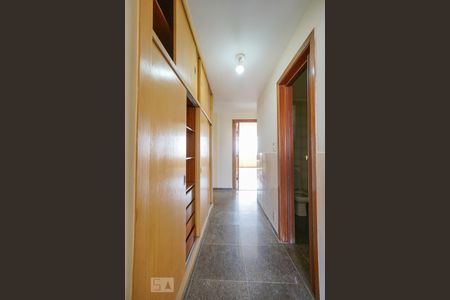 Corredor quartos de apartamento à venda com 3 quartos, 137m² em Mooca, São Paulo