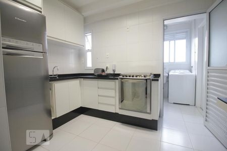 Apartamento à venda com 86m², 3 quartos e 2 vagasCozinha
