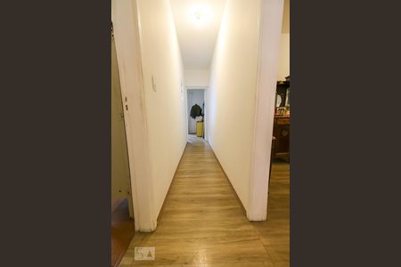 Apartamento à venda com 79m², 2 quartos e sem vaga Apartamento à venda com 79m², 2 quartos e sem vagaCorredor