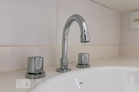 Apartamento à venda com 39m², 1 quarto e 1 vaga Apartamento à venda com 39m², 1 quarto e 1 vagaDetalhe do Banheiro