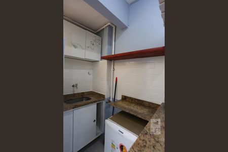 Cozinha de kitnet/studio à venda com 1 quarto, 17m² em Copacabana, Rio de Janeiro