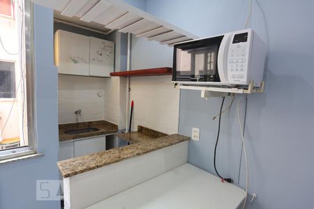 Cozinha de kitnet/studio à venda com 1 quarto, 17m² em Copacabana, Rio de Janeiro