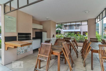 Apartamento à venda com 87m², 3 quartos e 1 vaga Apartamento à venda com 87m², 3 quartos e 1 vagaÁrea Comum