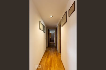 Apartamento à venda com 174m², 4 quartos e 3 vagasCorredor