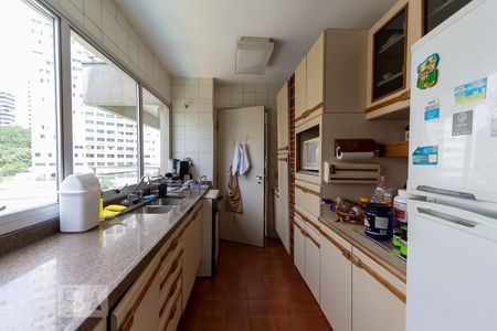 Apartamento à venda com 174m², 4 quartos e 3 vagasCozinha
