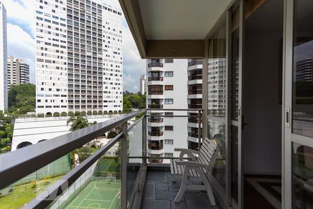 Apartamento à venda com 174m², 4 quartos e 3 vagasVaranda da sala de jantar