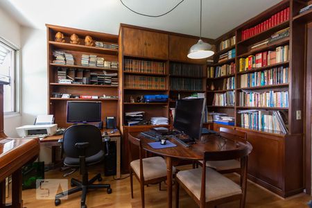 Apartamento à venda com 174m², 4 quartos e 3 vagasEscritório