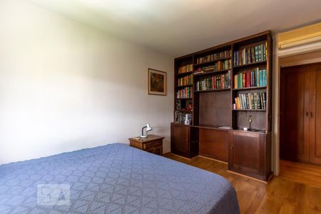 Apartamento à venda com 174m², 4 quartos e 3 vagasQuarto 2