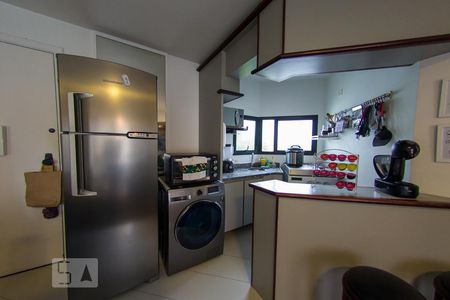 Apartamento à venda com 40m², 1 quarto e 1 vaga Apartamento à venda com 40m², 1 quarto e 1 vagaCozinha e Área de Serviço