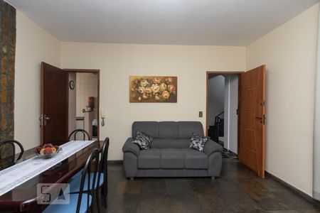 Sala de casa de condomínio para alugar com 3 quartos, 96m² em Adelaide, Belo Horizonte