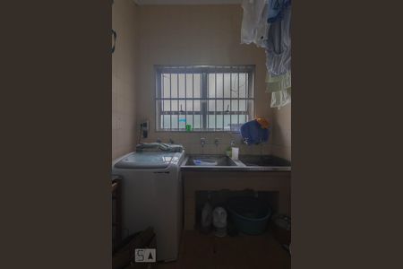 Casa à venda com 310m², 4 quartos e 5 vagas Casa à venda com 310m², 4 quartos e 5 vagasÁrea de Serviço