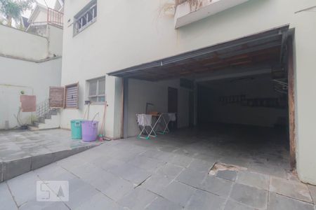 Casa à venda com 310m², 4 quartos e 5 vagas Casa à venda com 310m², 4 quartos e 5 vagasGaragem