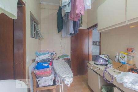 Casa à venda com 310m², 4 quartos e 5 vagas Casa à venda com 310m², 4 quartos e 5 vagasÁrea de Serviço