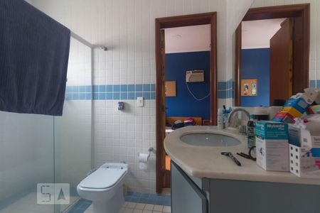 Casa à venda com 310m², 4 quartos e 5 vagas Casa à venda com 310m², 4 quartos e 5 vagasBanheiro - Quartos 2 e 3