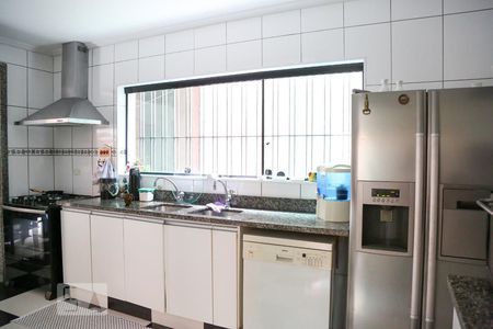 Casa à venda com 430m², 6 quartos e 4 vagas