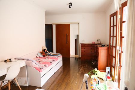 Casa à venda com 430m², 6 quartos e 4 vagas