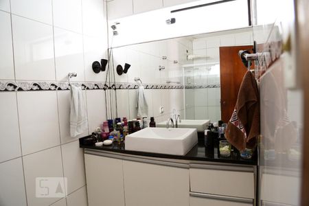 Casa à venda com 430m², 6 quartos e 4 vagas