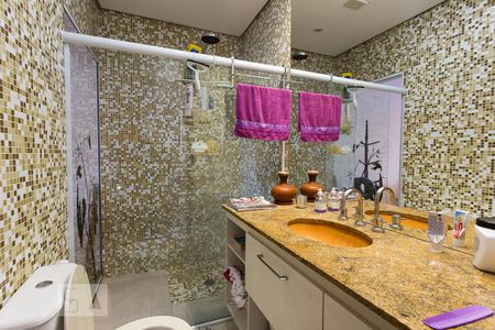 Casa à venda com 235m², 3 quartos e 1 vagaBanheiro da Suíte 1